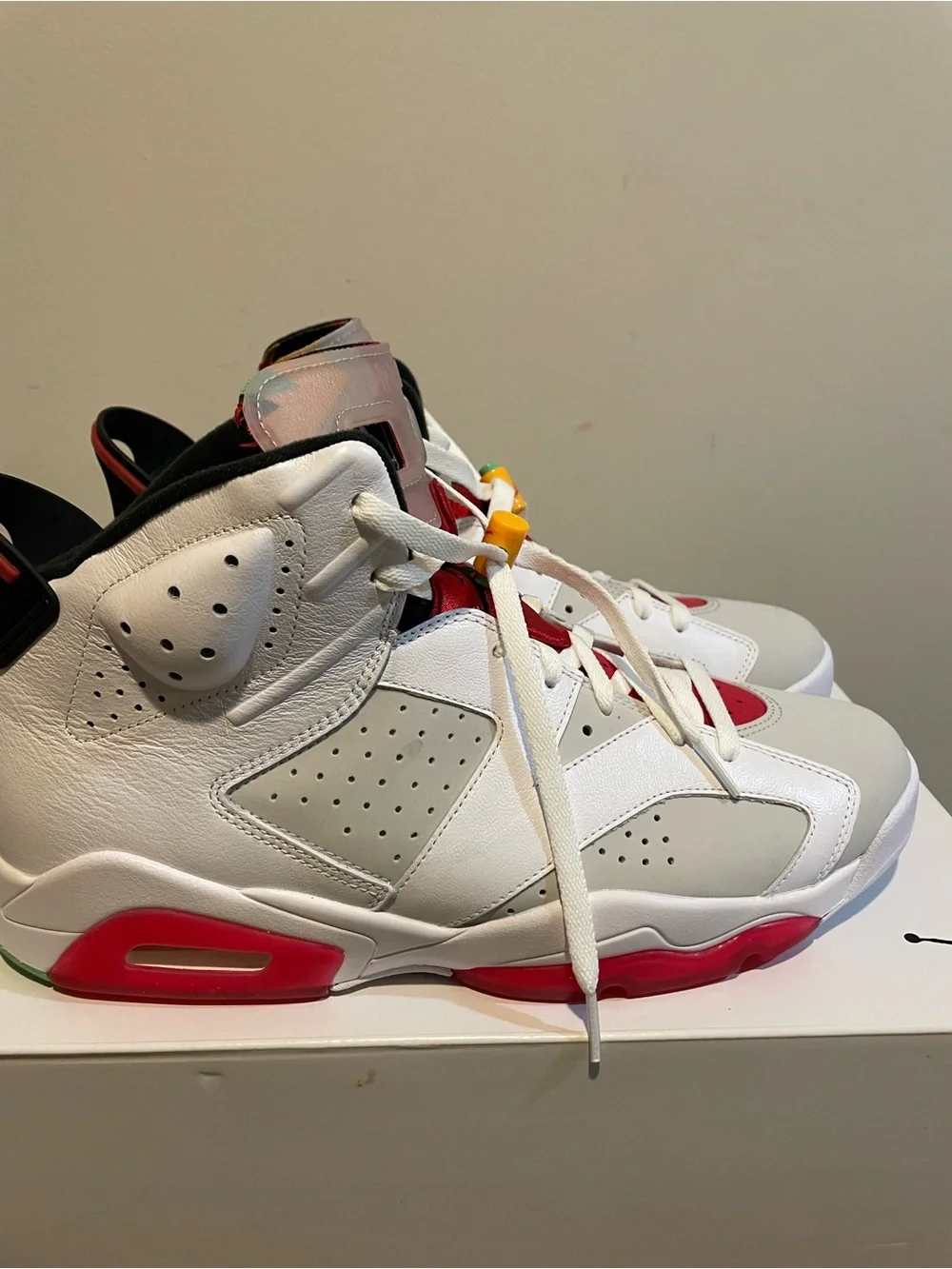 Jordan Air Jordan 6 Retro Neutral Grey / Black / White